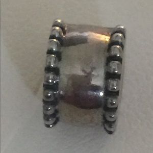Pandora bevel clip